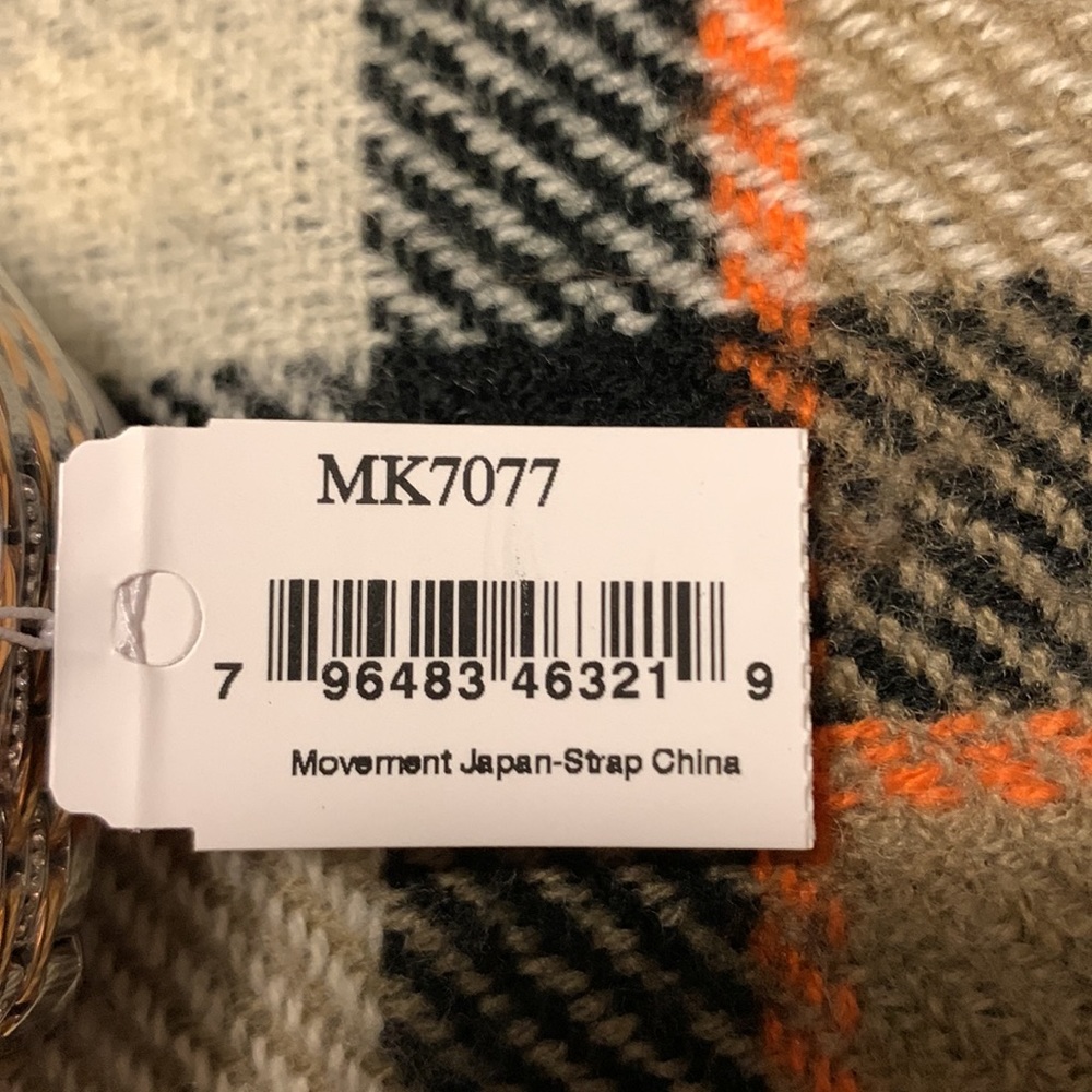 Michael Kors Watch - Picture 5 of 8